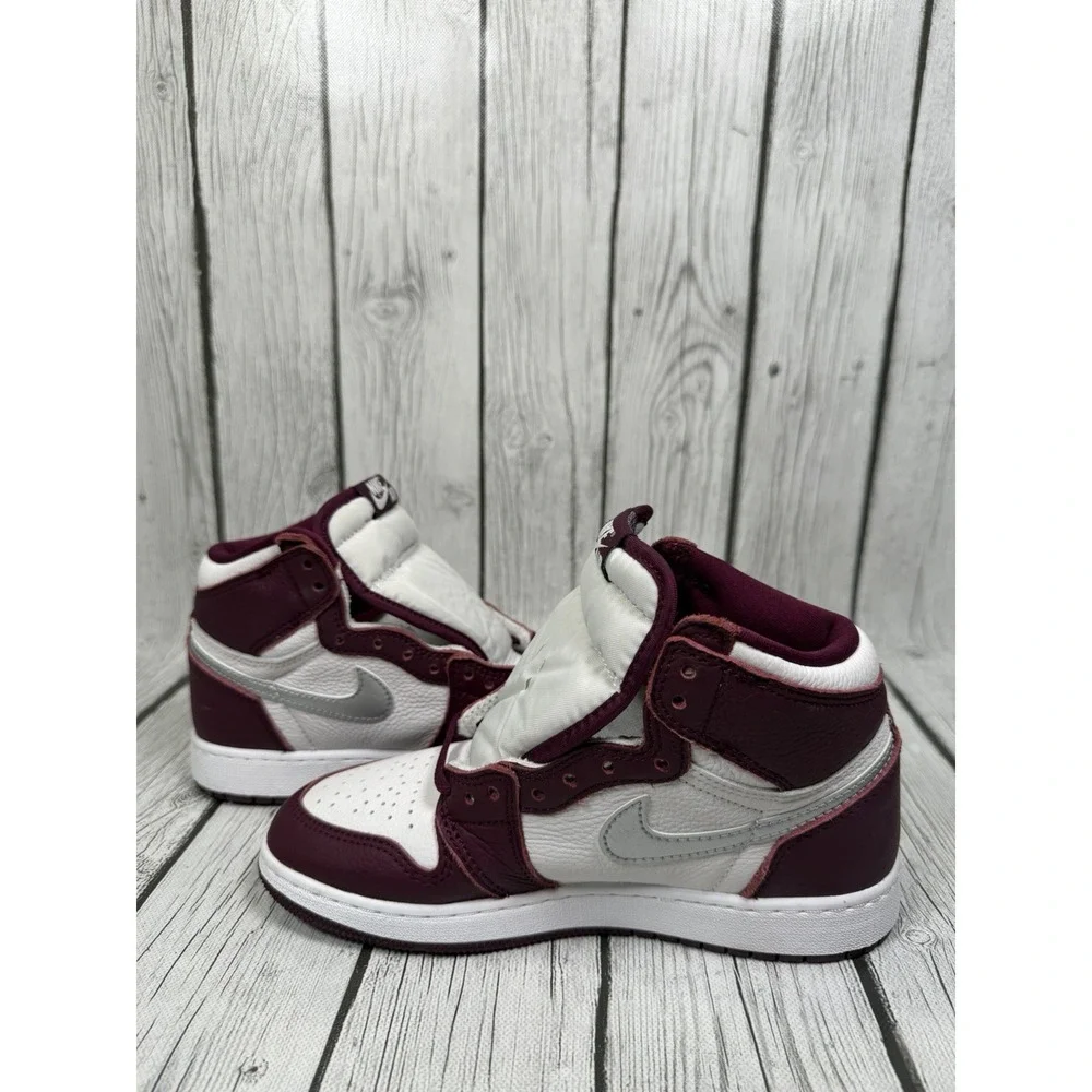 Nike Air Jordan 1 Retro High OG GS High Top Bordeaux/White/Silver 4Y 575441-611